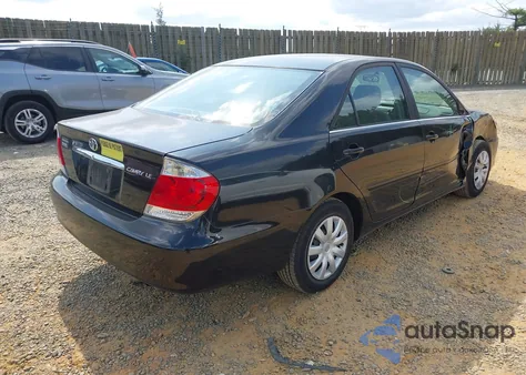 2006 Toyota Camry Le z USA, uszkodzony, nr VIN JTDBE30K763059518